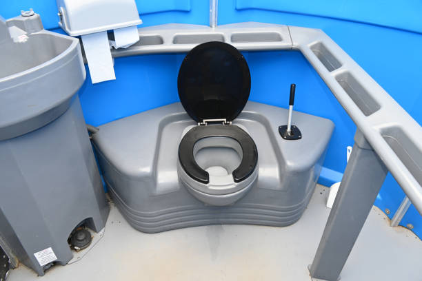 Best Portable toilet rental for construction  in Versailles, IN